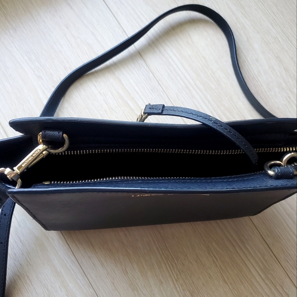 Michael Kors Selma Crossbody - Picture 5 of 5